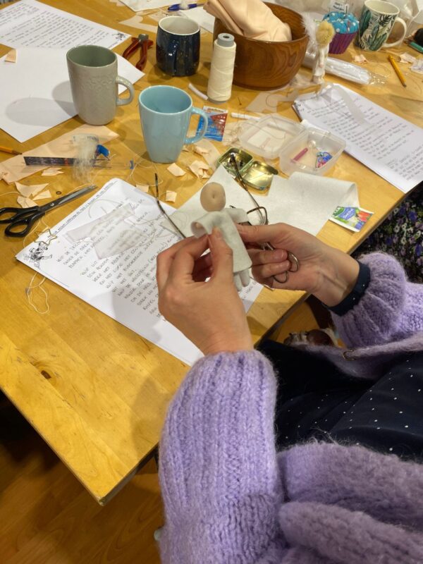 Workshop Antroposofisch bloemenpopje 15 juni - Afbeelding 2